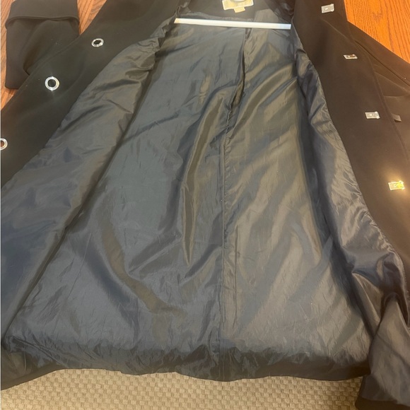 Michael Kors Elegant Black Trench Coat - Picture 6 of 9